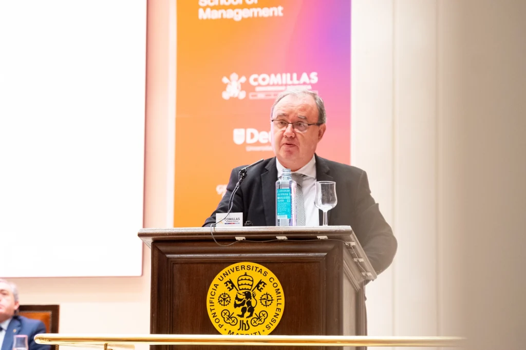 advantere-graduation-2024-enrique-sanz-rector-comillas