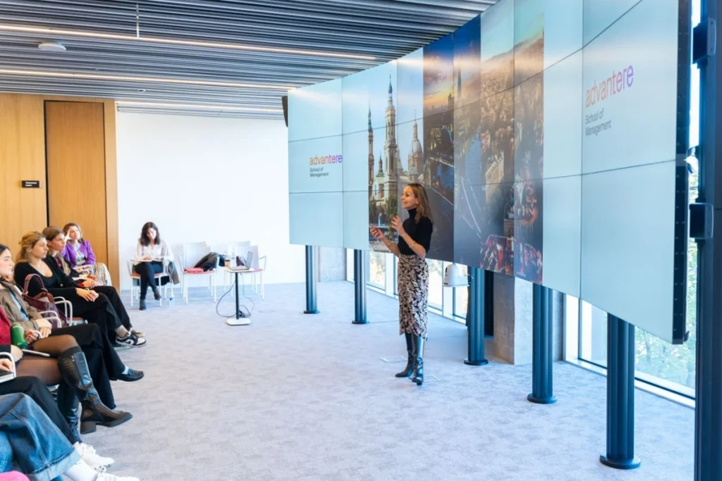 Leadership-Talks-Sandra-Manresas-Journey-4-uai-1032x688