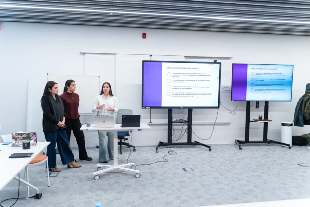 improving-people-management-with-moda-re-7-uai-1032x688